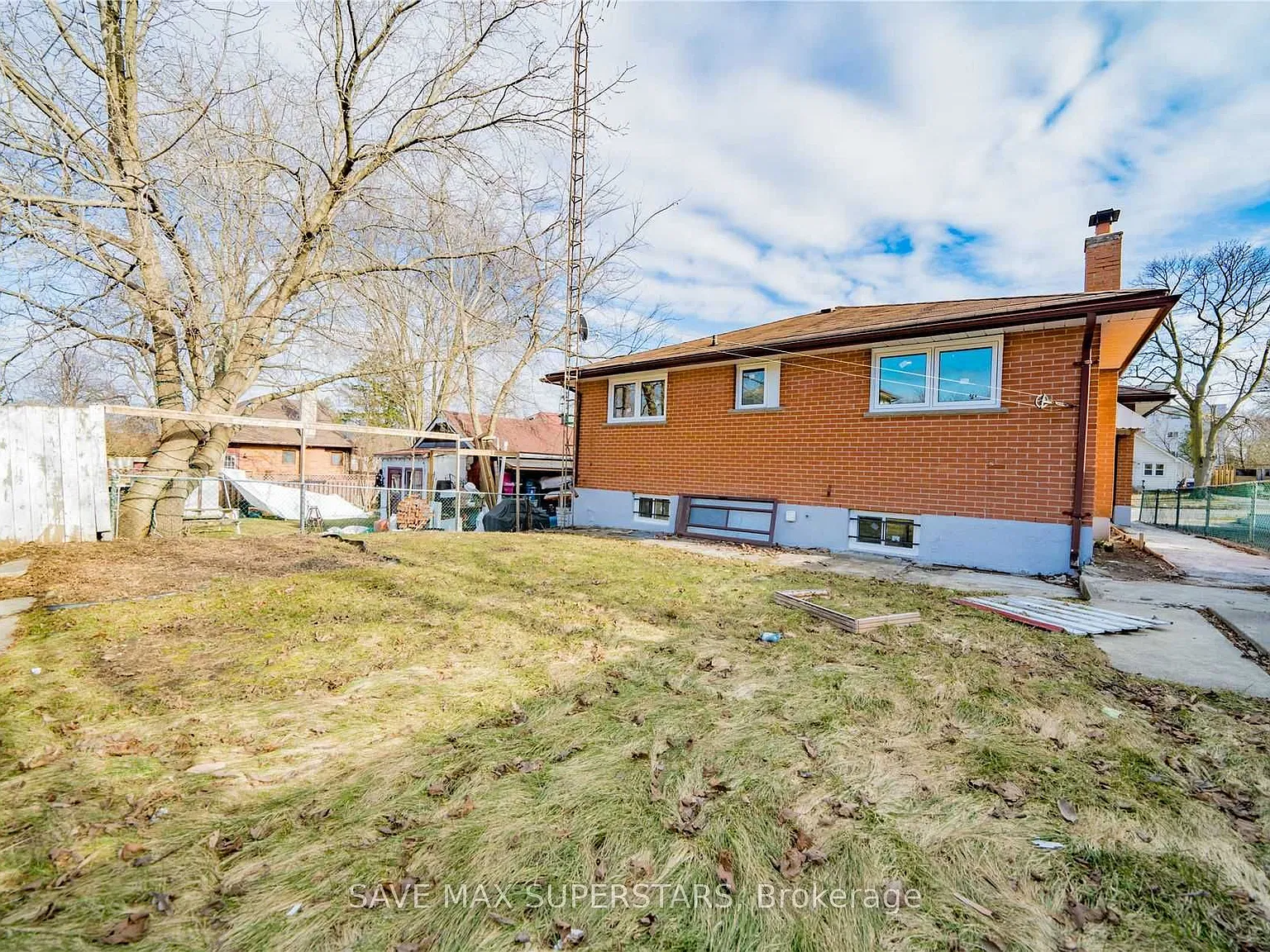 3 bed, $2,200 — Photo 3