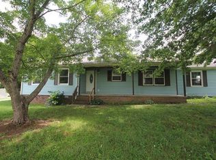 295 Glenview Dr, Estill Springs, TN 37330