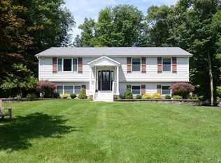 30 Drovers Ln, Brewster, NY 10509