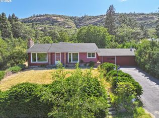 2716 W 10th St, The Dalles, OR