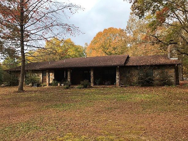 1st image of 522 Ouachita Ave #210