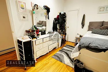 Rented by ZealEstate Group Inc