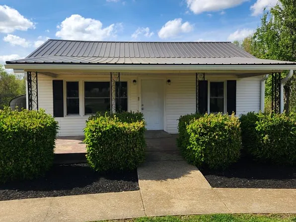 2176 Old McKenzie Hwy, Paris, TN 38242