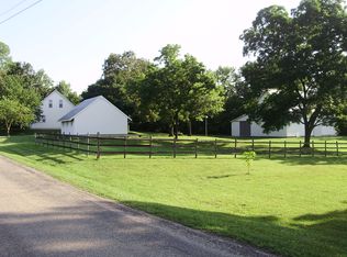 927 Old Fayetteville Rd, Freeburg, IL 62243