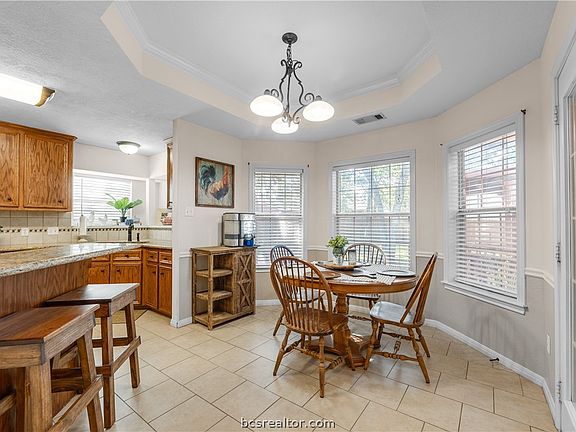 4th image of 1806 White Stone Dr