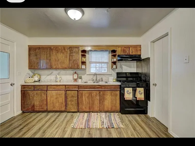3008 NW 28th St #3008 — Photo 5