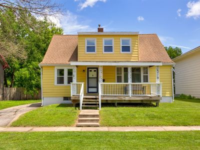 221 9th St, West Des Moines, IA, 50265