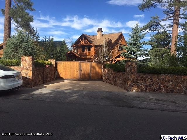 1st image of 216 N Eagle Dr
