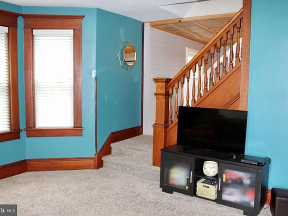 4th image of 4348 Freemansburg Ave