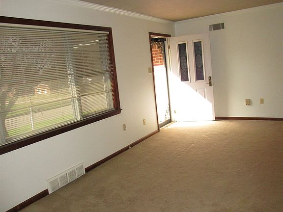 5th image of 7202 Renda St