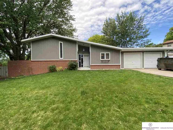 4221 S 32nd St, Lincoln, NE 68502