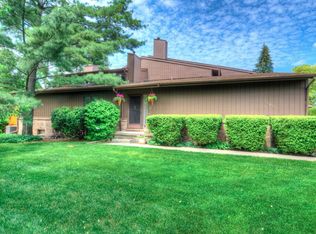 1460 Beaumont Cir, Flushing, MI 48433