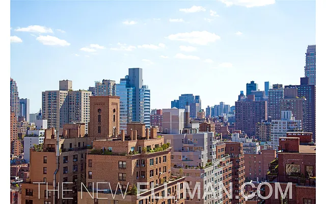 Sold by Douglas Elliman | media 18