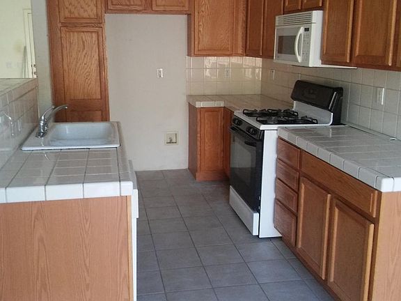 4th image of 9816 El Mirador Blvd