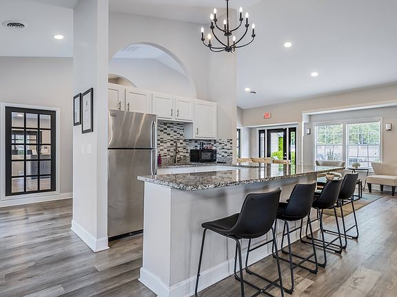 4th image of 7670 N Oakbrook Dr #7597-05