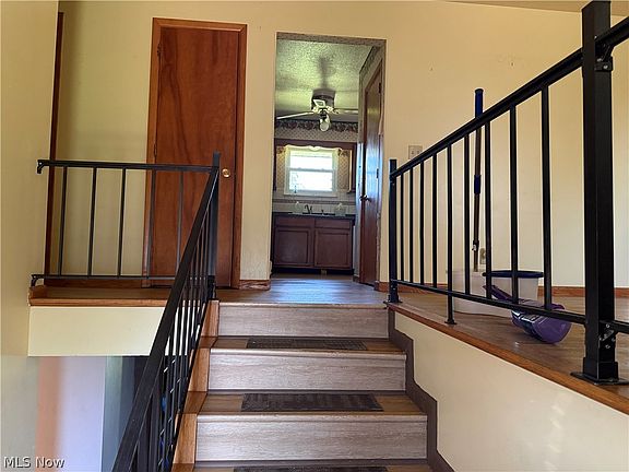 2nd image of 147 E Lubeck Hills Dr