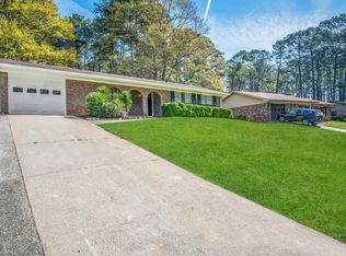 2740 Williamsburg Dr, Decatur, GA 30034