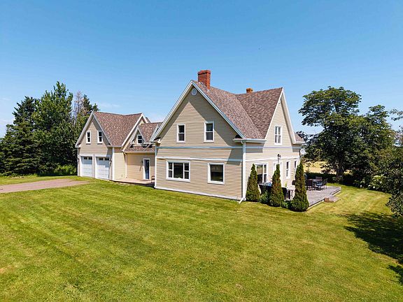 2nd image of 203 Hyde Point Rd