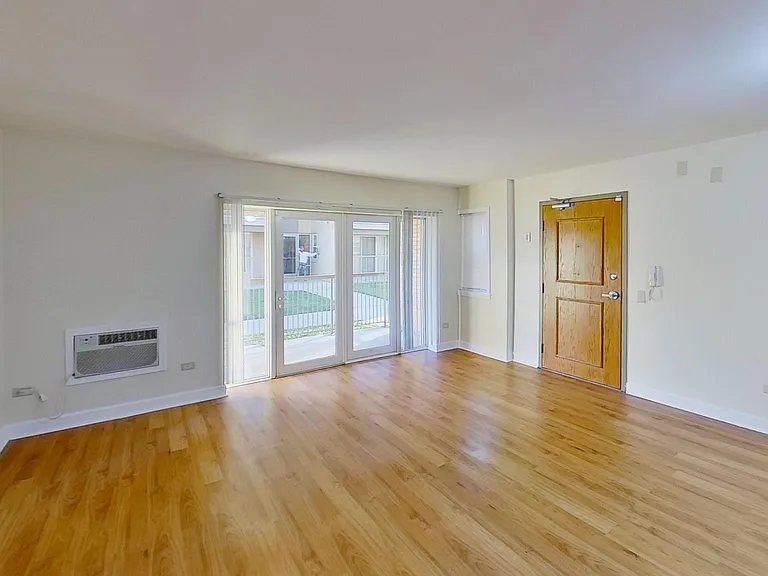 14038 S Tracy Ave #3E — Photo 5