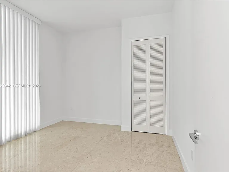 218 SE 14th St #TS206 — Photo 27