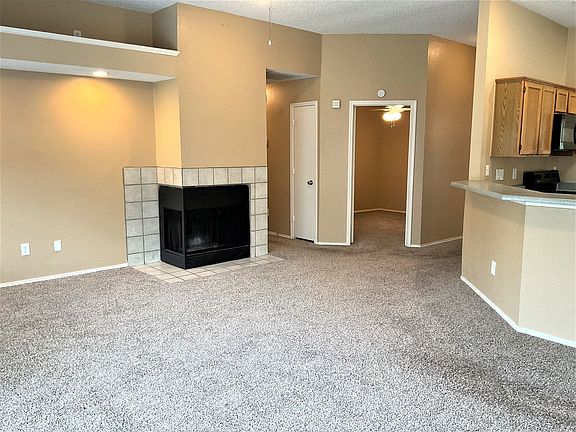 3rd image of 6952 Cedar Knoll Dr