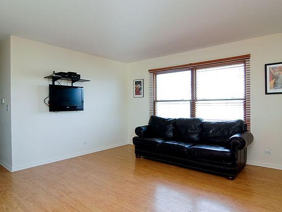 2nd image of 741 Wellington Ave