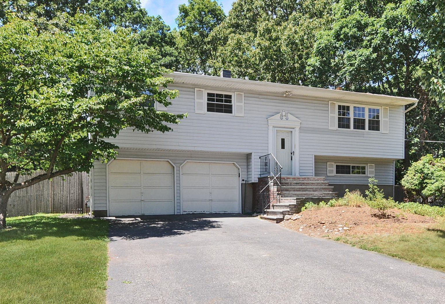 42 Shenandoah Blvd, Port Jefferson Station, NY 11776 Zillow