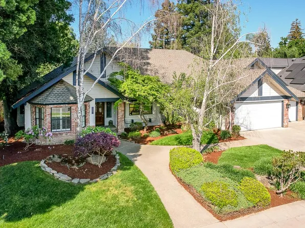 8315 N 4th St, Fresno, CA 93720