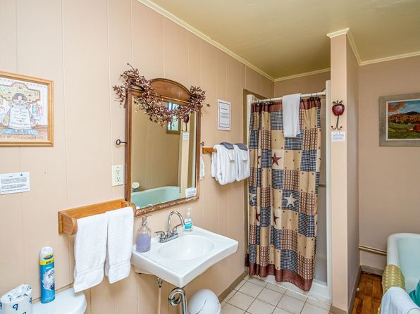 110 Meadows Road, Jefferson, NH 03583