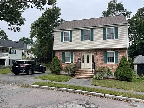 72 Cedar Rd N Photo 1