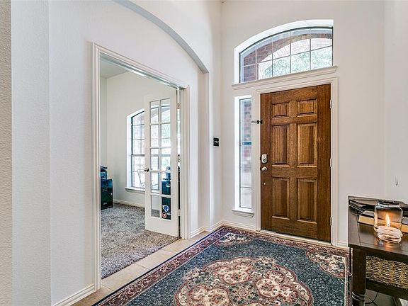 4th image of 3204 Outlook Ct