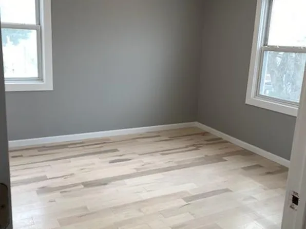 (undisclosed Address), Williston Park, NY 11596