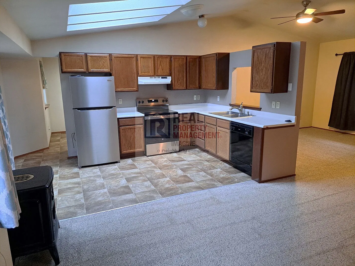 Check out this adorable 2.0 bedroom, 2.0 bath home — Photo 3