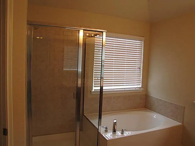 806 Hazels Way — Photo 9