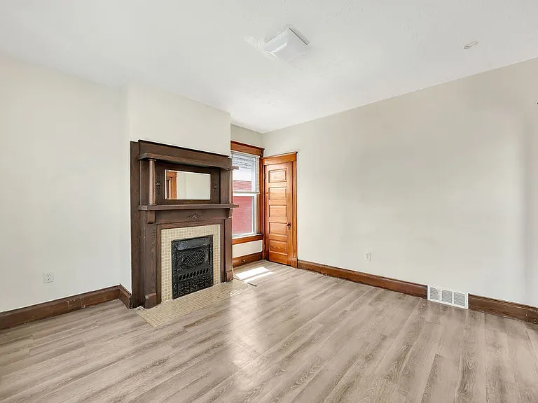 2421 Kenilworth Ave #2 — Photo 3