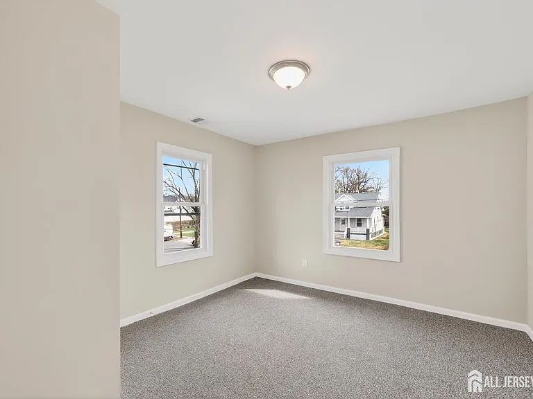 119 Vogel Pl — Photo 12