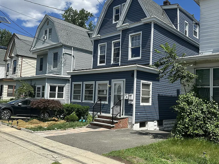 106 Rollinson St — Photo 3