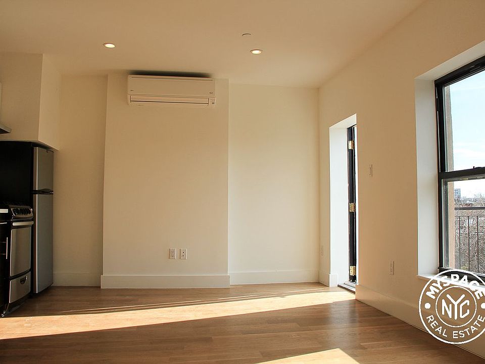 1st image of 26 Lefferts Pl APT 3F