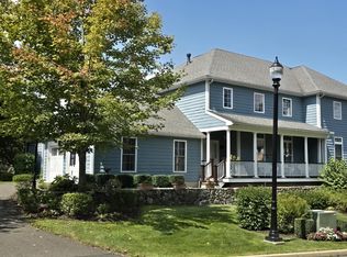 203 Sugar Maple Way #203, Middlebury, CT 06762