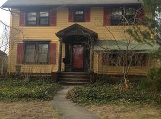 2517 Edgehill Rd, Cleveland Heights, OH 44106