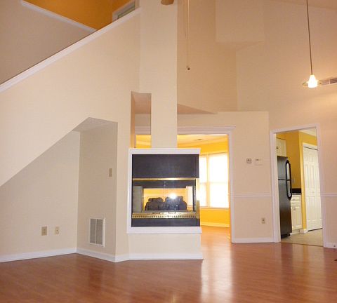 3rd image of 110 Gnarled Oak Ln