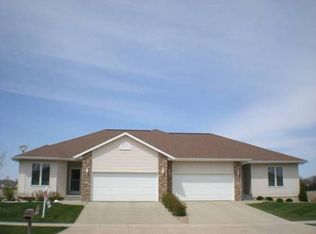 806 Dorchester Pl NE, Cedar Rapids, IA 52402