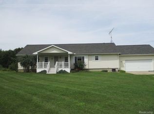 10320 Lovejoy Rd, Linden, MI 48451