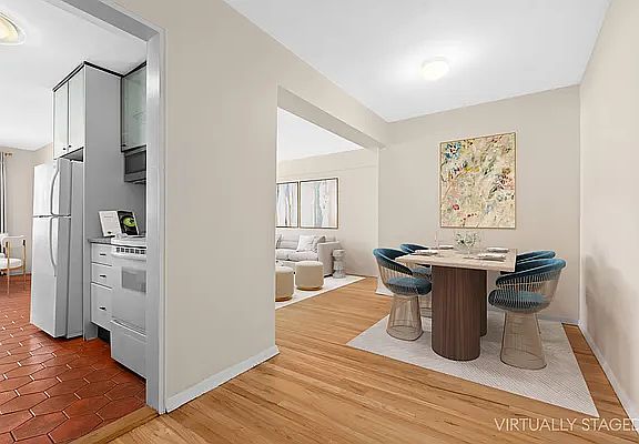 3rd image of 302 E 88th St APT 7F