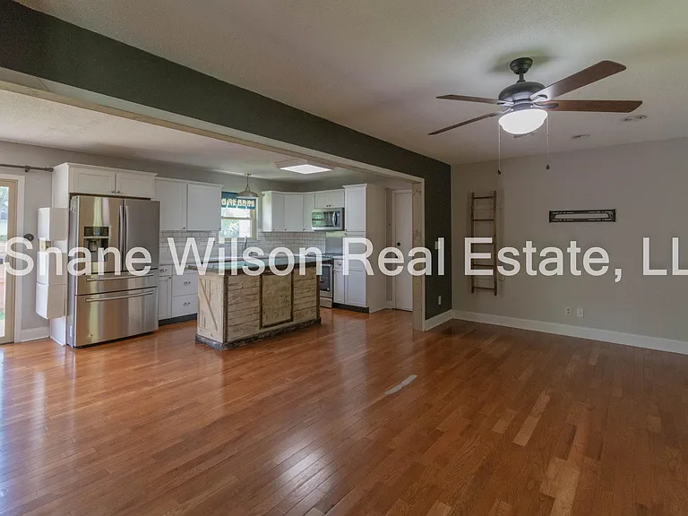 617 Spring Valley Ln — Photo 8