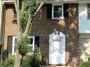 221 Cedarmere Cir, Owings Mills, MD 21117