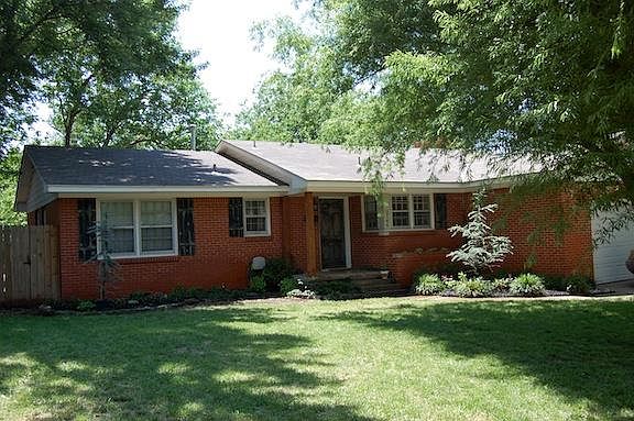 1st image of 2144 Fremont Dr