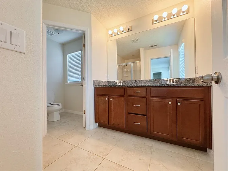 2428 Chateau Loop — Photo 24