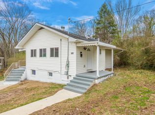 620 W Outer Dr, Oak Ridge, TN 37830