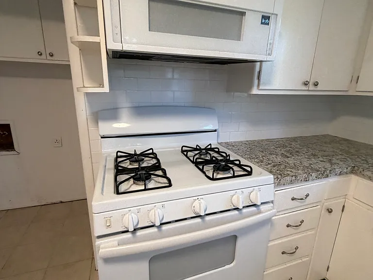 2119 S Ventura Ave — Photo 15